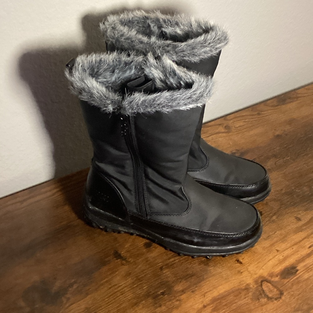 Womens | Totes Black Winter Boots with Gray Faux Fur | 10" Tall